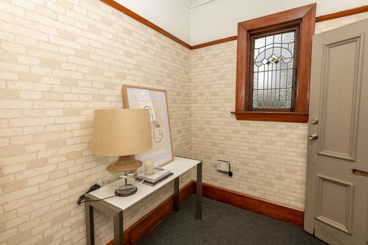 102 Middle Road Allenton_14