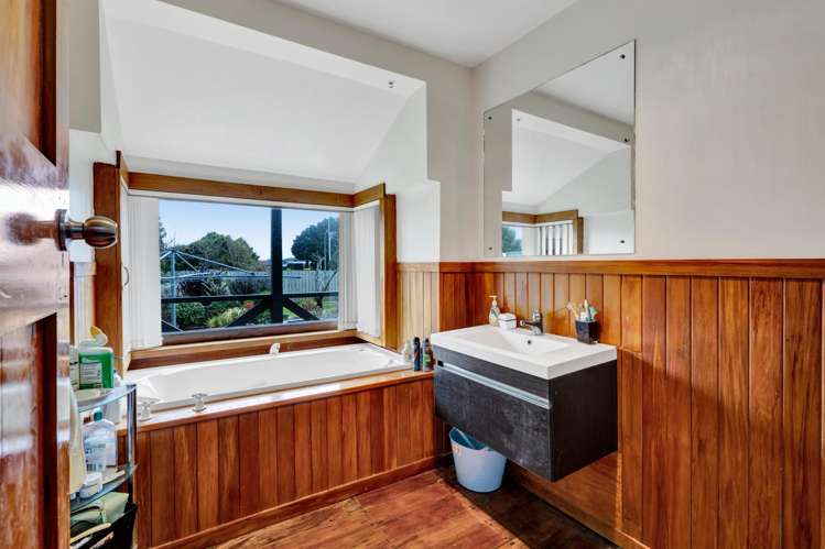 231 Glover Road Hawera_17