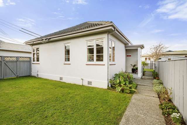 Sunny Alicetown Family Home