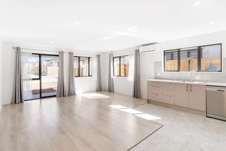 15A Tributary Parade 1657_3