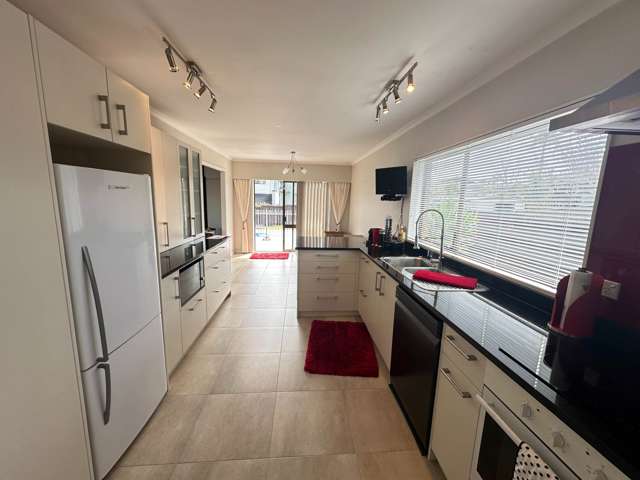24 Jandell Crescent Bucklands Beach_4
