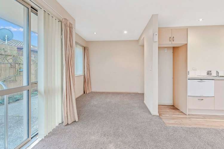 1/37 Oakhampton Street Hornby_5