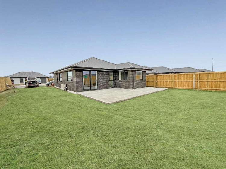 29 Cousins Street Woodend_13