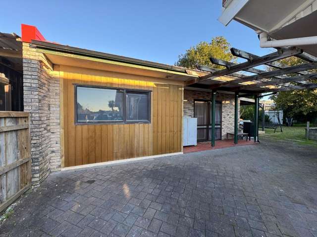 Love it? Live in it! Fully Furnished 2-Bedroom Gem in the Heart of Papakura