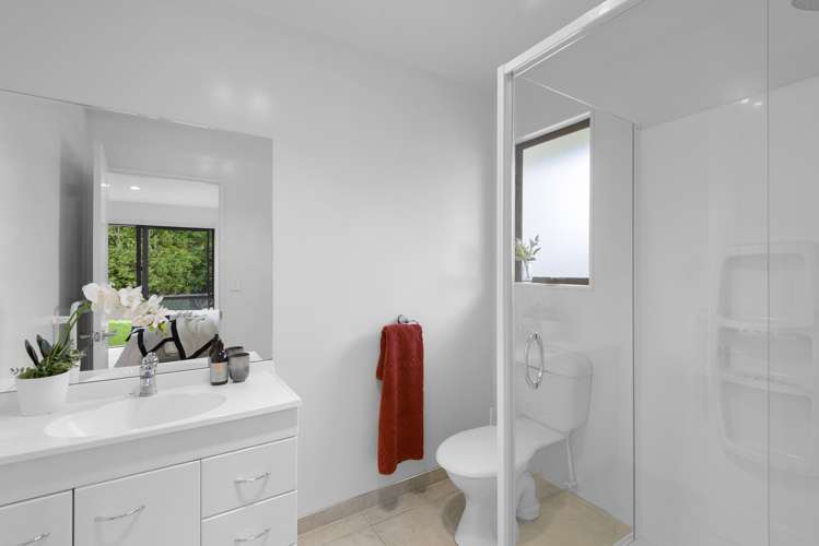 3 Breton Close Northwood_12