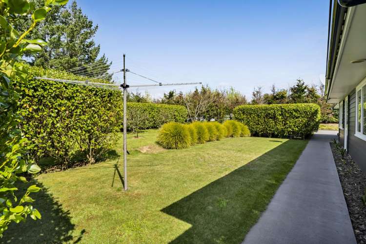 1371 Egmont Road Egmont Village_29