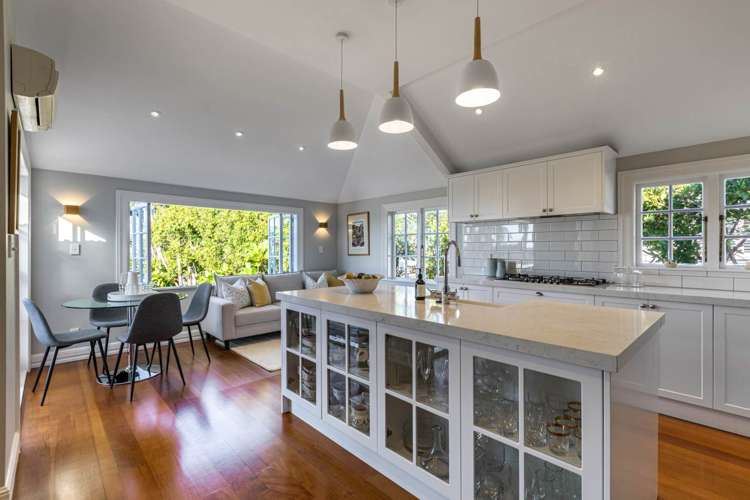 38 William Bond Street Stanley Point_6