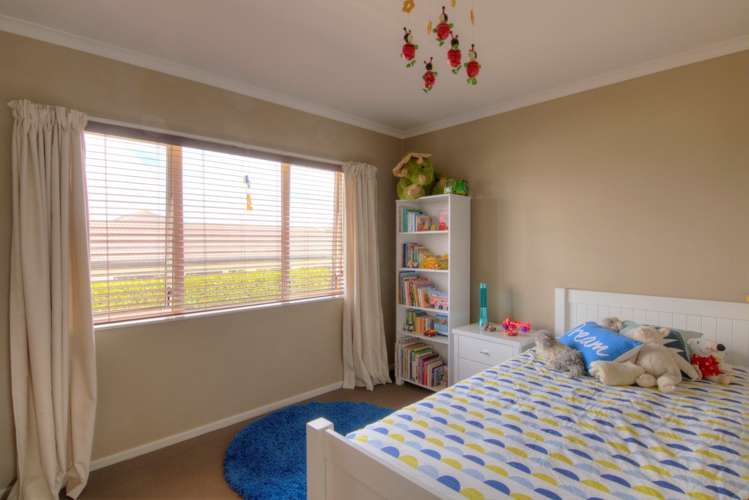 72 Pine Harbour Parade Beachlands_17