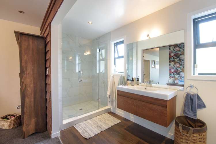 170 Ruffell Road Westland Surrounds_10