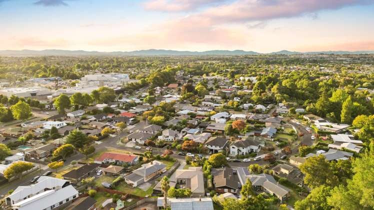 6 Tudor Crescent Chedworth_28