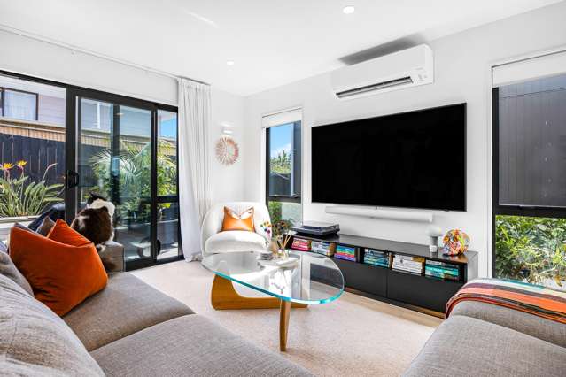 14b Kelwyn Road Kelston_4