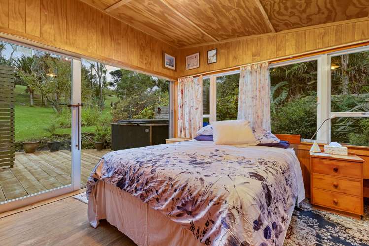 18 Tasman View Road Bethells Beach_17