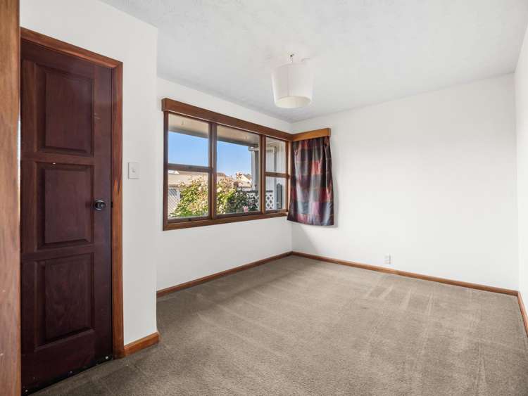 6 Robin Street Burwood_8