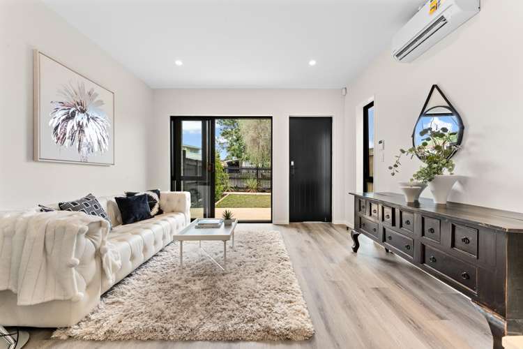 133 Riverpark Crescent Henderson_1