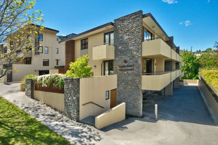 410/7 Adelaide Street Queenstown_16