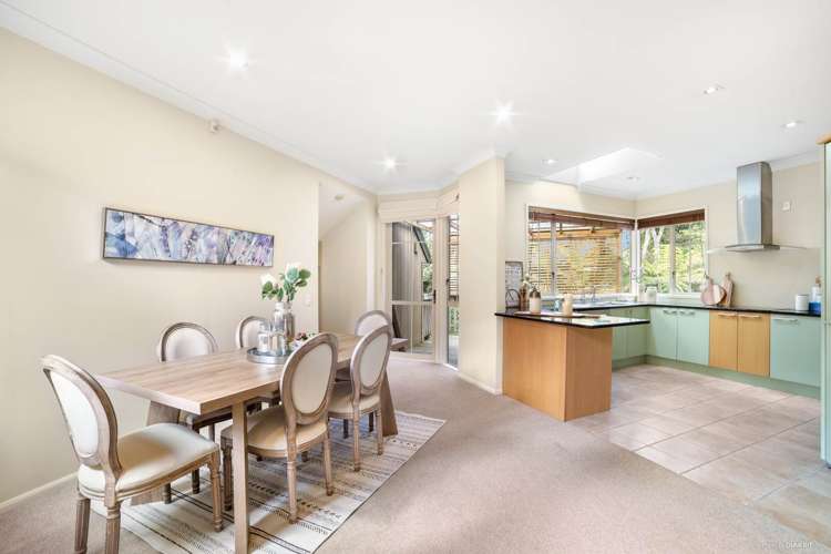 49 Staincross Street Green Bay_16