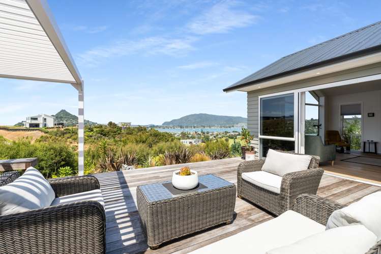 17 Azimuth Road Tairua_11