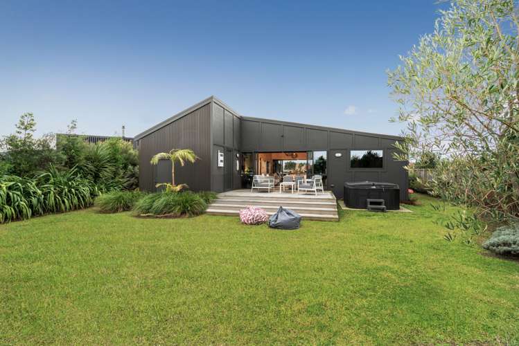 129 Ngaio Drive Matarangi_16