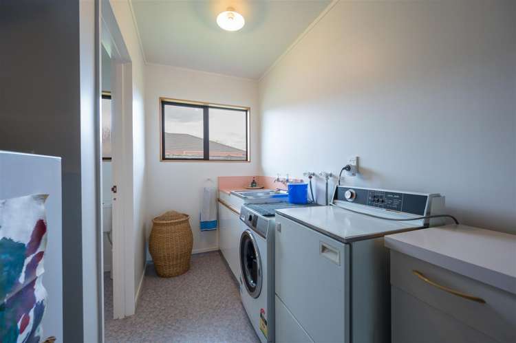 7 Rochfort Drive Richmond_12