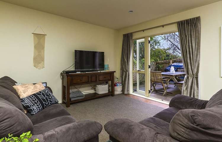 8/20 Fields Parade Oteha_2