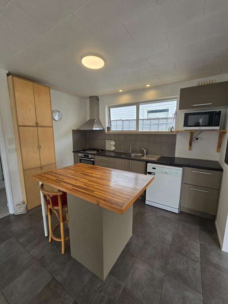 4 Kiwi Road Raumati Beach_5