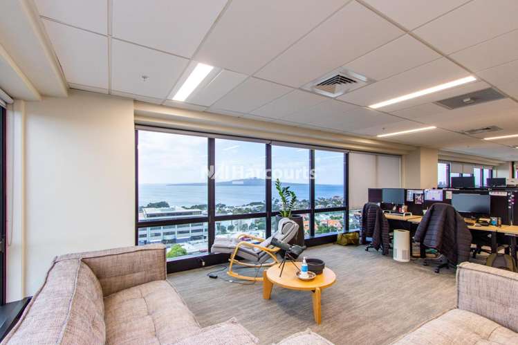 Level 13/5-7 Byron Avenue Takapuna_5