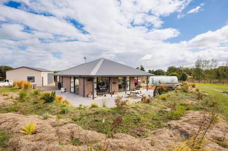 268 Hendersons Line Kelvin Grove_19