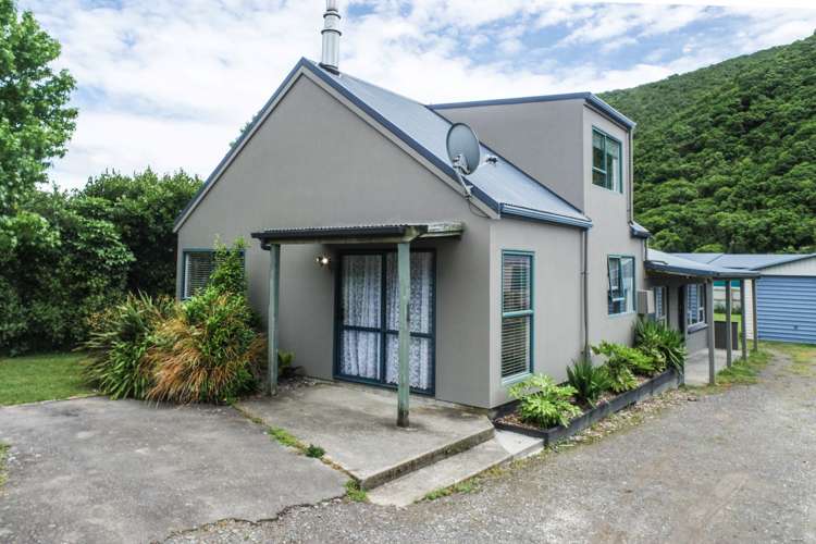 44 Beach Road Waikawa_20