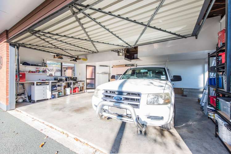 4 Squire Way Richmond_18