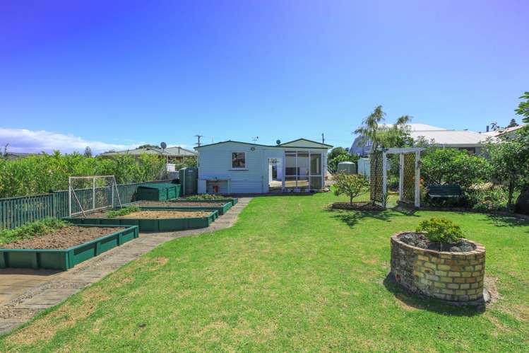 9 West Crescent Te Puru_19