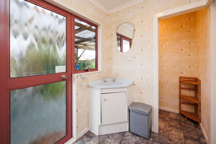 14 Te Kiri Street Himatangi Beach_13