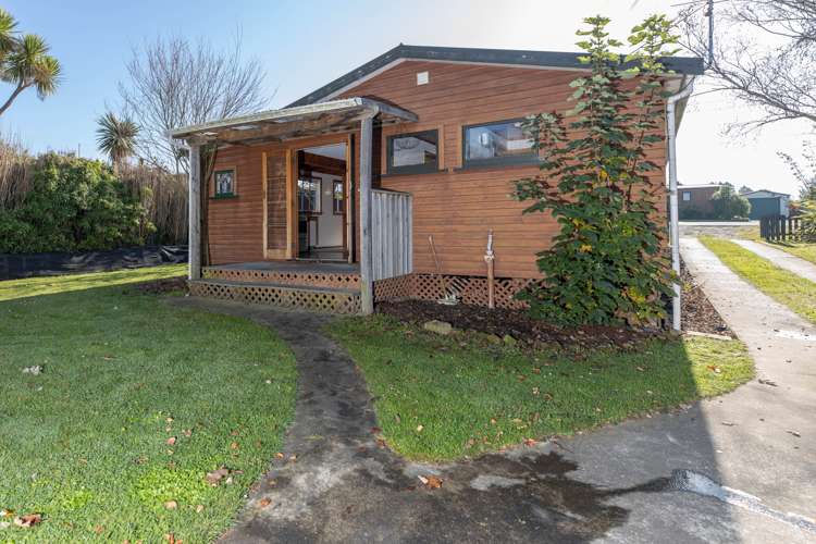 8 Kain Street The Pines Beach_16