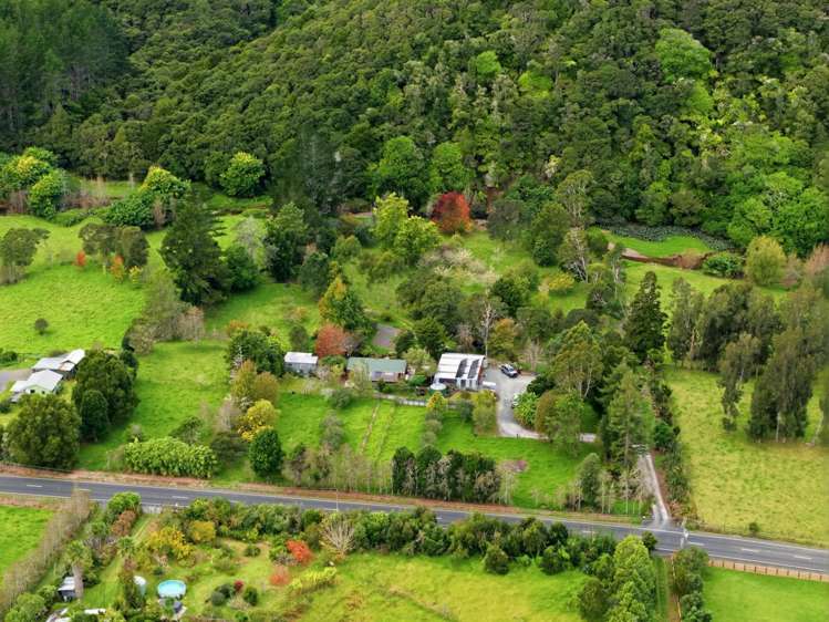 669 Takahue Road Takahue_37