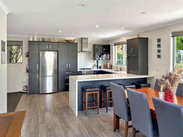 8 Christie Crescent 10484_4