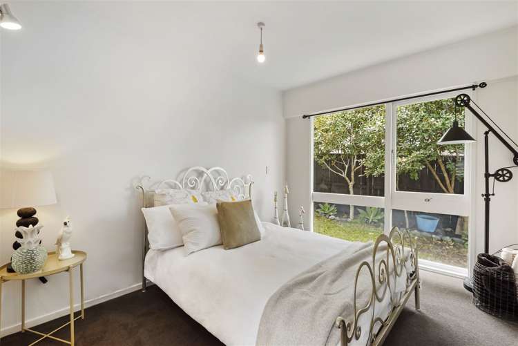 9 Garmons Way Castor Bay_19