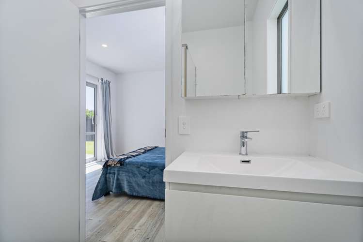 42 Longreach Drive Cooks Beach_11