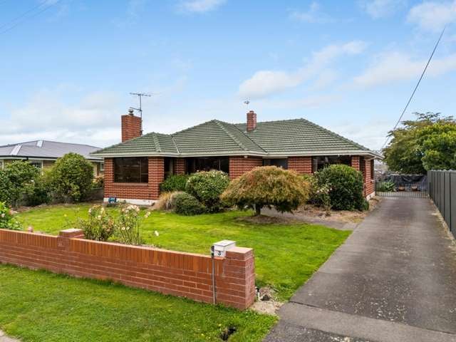 Spacious & Solid – A Home to Make Your Own