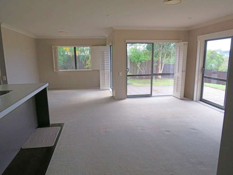 32 Stranraer Crescent Wattle Downs_4