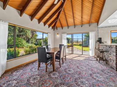 49 Beach Road East_4