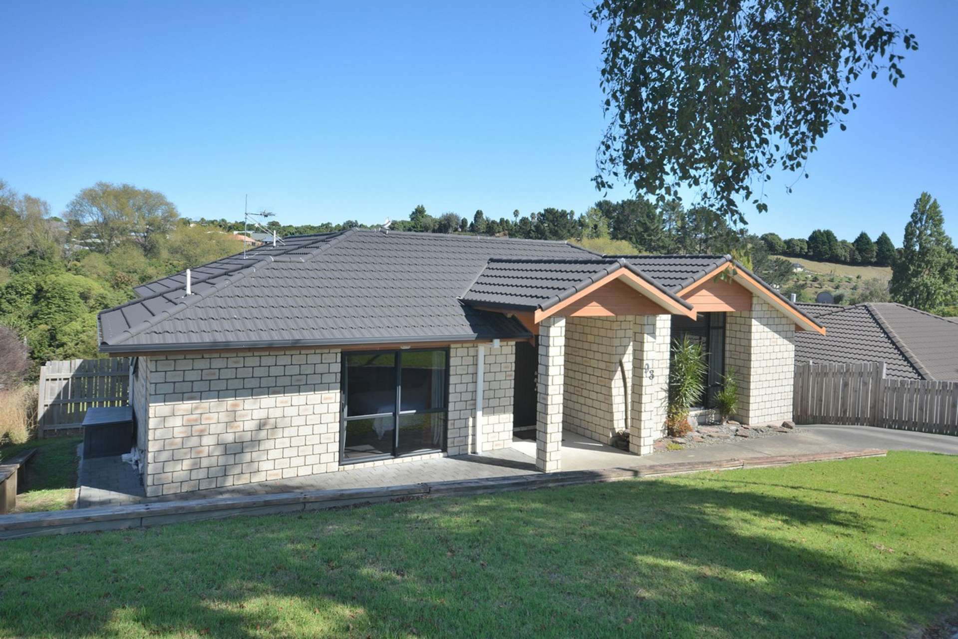 93 Orion Drive Welcome Bay_0