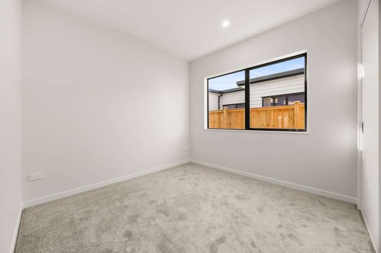 14 Tuwai Crescent Opaheke_16