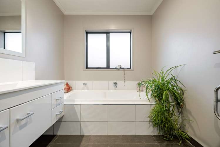 41 Aquila Crescent Rototuna North_17