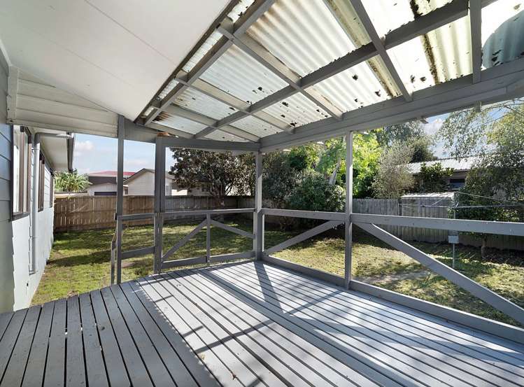 134 Mcleod Road Te Atatu South_15