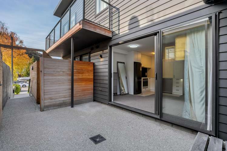 7/14 Fryer Street Queenstown_11