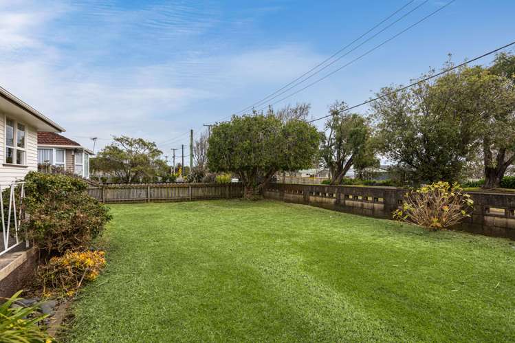 24 Muir Avenue Mangere Bridge_3