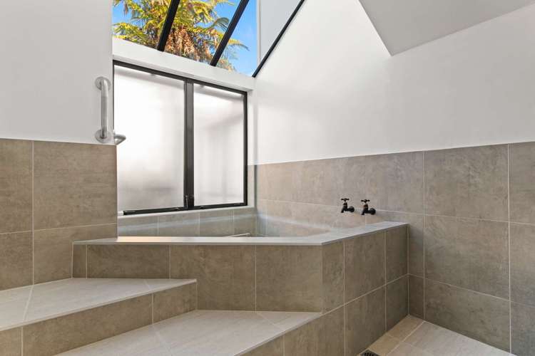 69a Ranolf Street Victoria_10