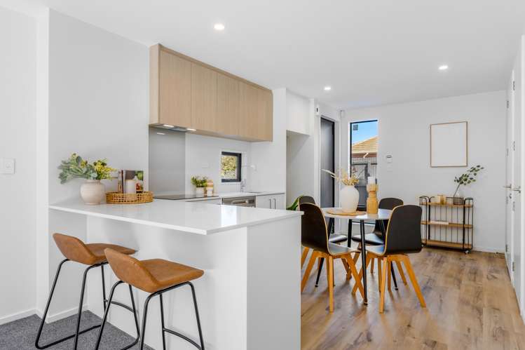 Units 1 -5/6 Ngata Place_5