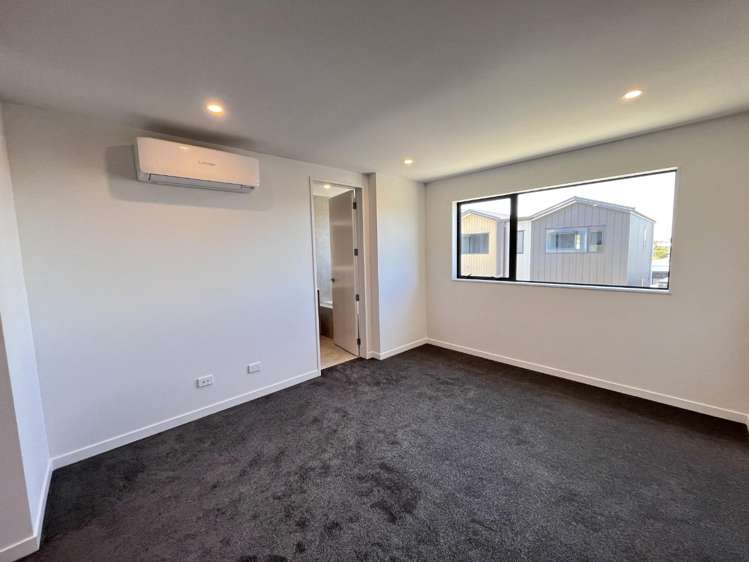 4 Irwin Lane Windsor Park_13