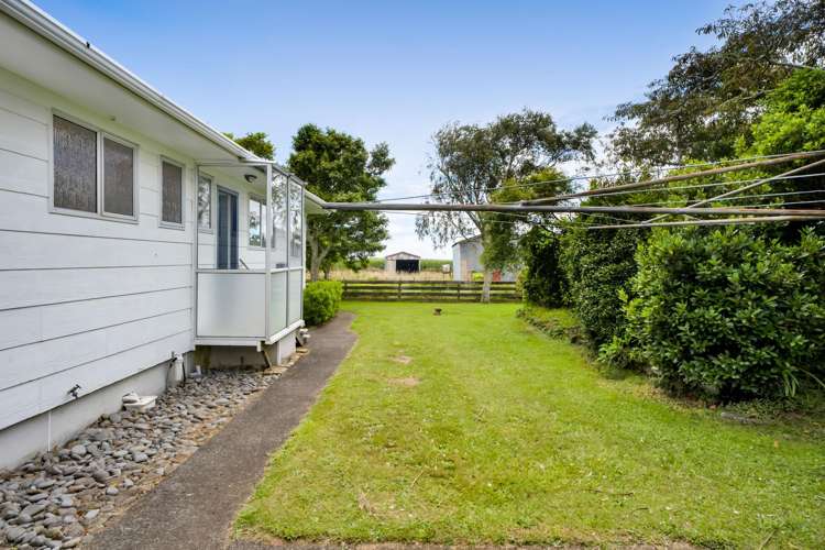 6 Leith Road Okato_13