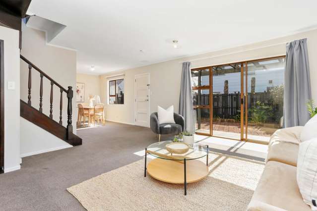 5/2a Moreland Road Mount Albert_1